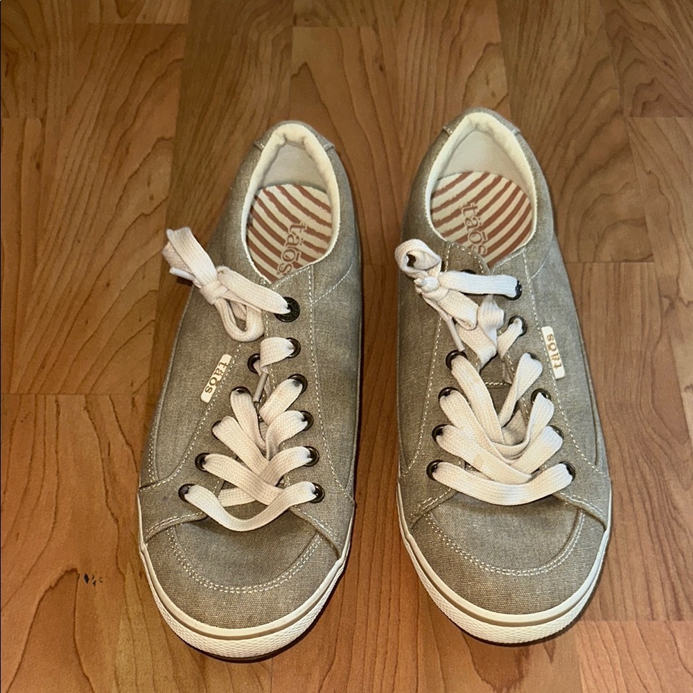 Taos Footwear Tan and White Sneakers Classic Lace-Up Design